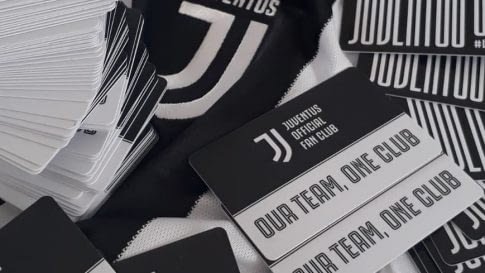 Membership cards from Juventus OFC Cosenza-Rende's instagram
